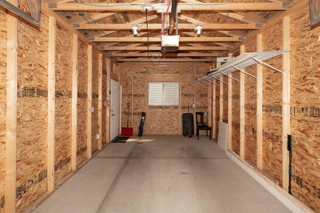 417 Moonlight Way West, Lethbridge, AB - Indoor