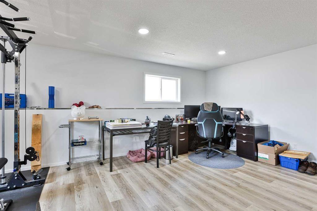 52 Ermineview Way North, Lethbridge, AB - Indoor Photo Showing Office