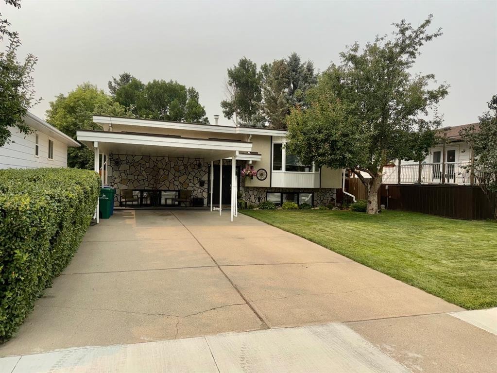 1914 17 Street North, Lethbridge, AB - Outdoor