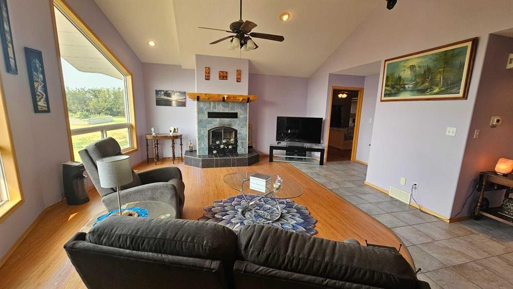 507 1 Avenue, Warner, AB - Indoor Photo Showing Living Room With Fireplace