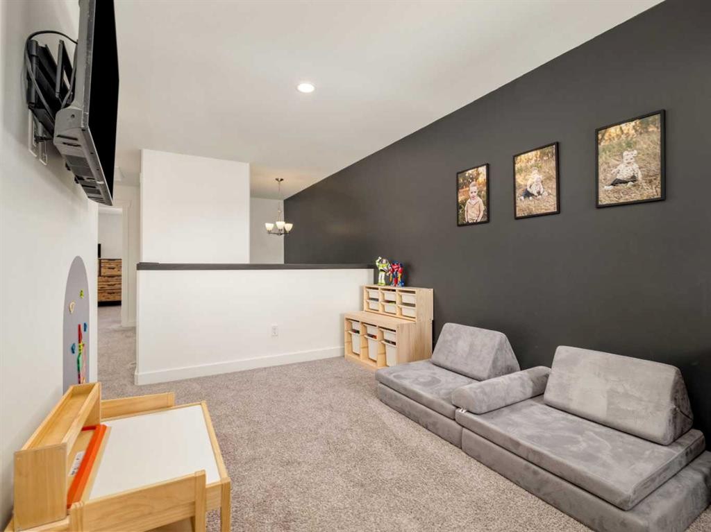 279 Northlander Bend West, Lethbridge, AB - Indoor