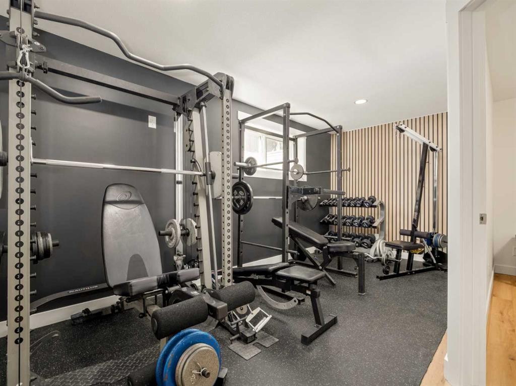 279 Northlander Bend West, Lethbridge, AB - Indoor Photo Showing Gym Room