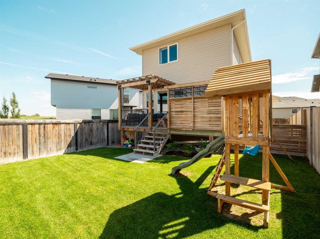 279 Northlander Bend West, Lethbridge, AB - Outdoor