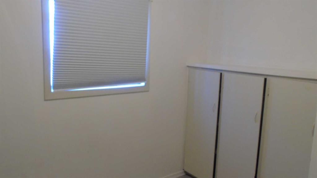 340 26 Street, Fort Macleod, AB - Indoor Photo Showing Other Room