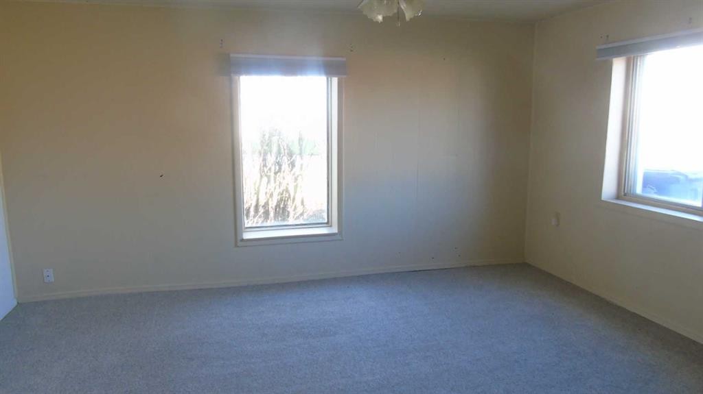 340 26 Street, Fort Macleod, AB - Indoor Photo Showing Other Room