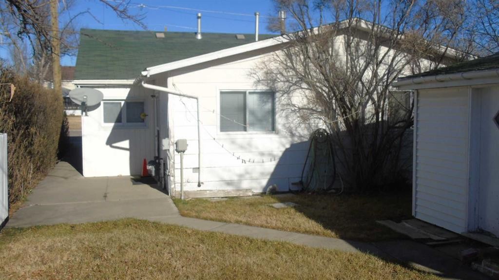 340 26 Street, Fort Macleod, AB - Outdoor With Exterior