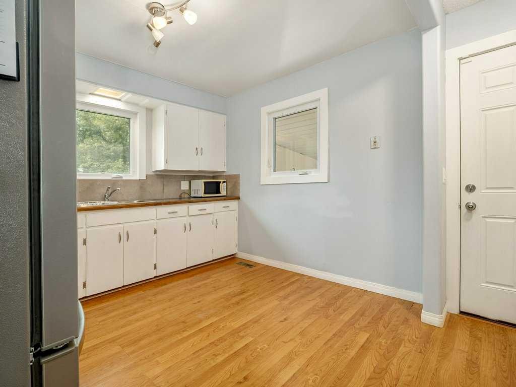 2209 22 Avenue, Coaldale, AB - Indoor Photo Showing Kitchen