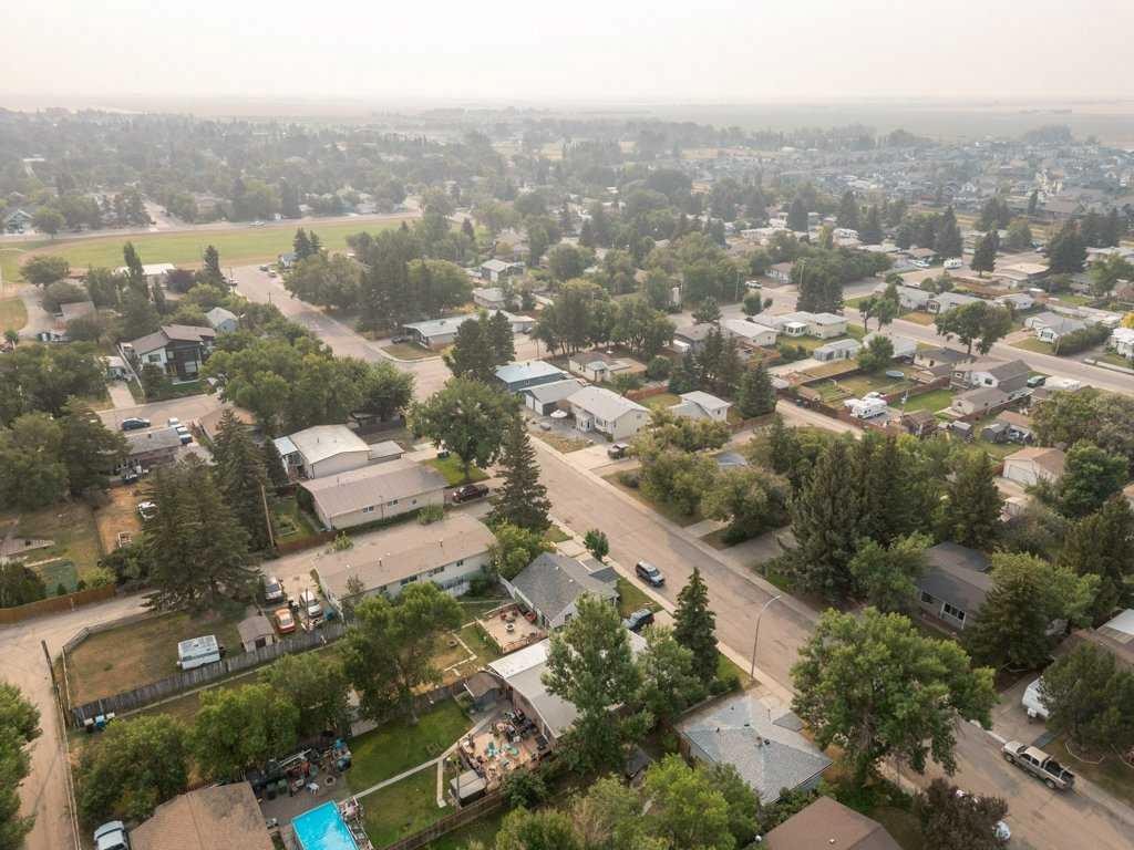 2209 22 Avenue, Coaldale, AB - Outdoor With View