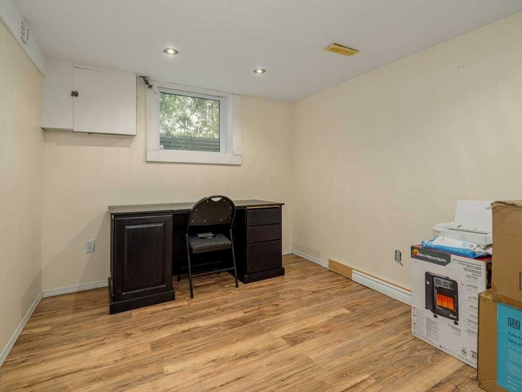 1503 20 Street, Coaldale, AB - Indoor