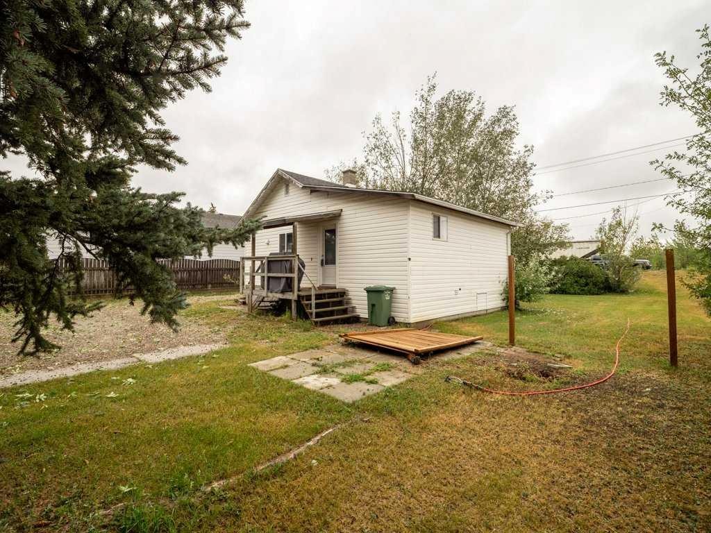 1503 20 Street, Coaldale, AB - Outdoor