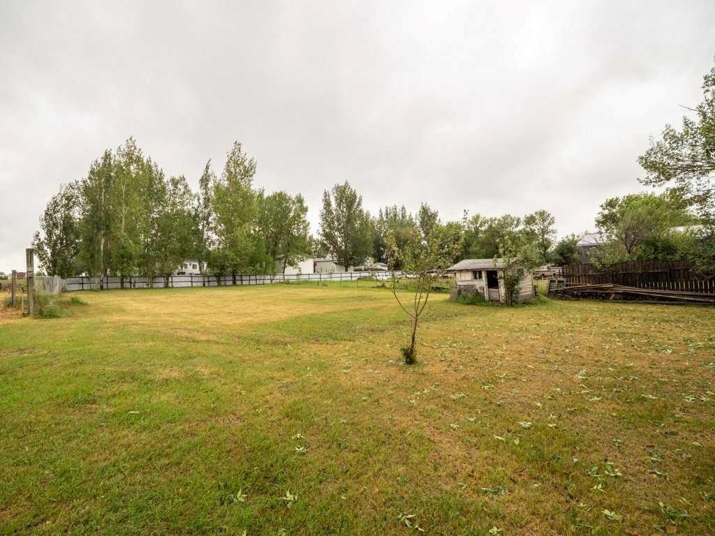 1503 20 Street, Coaldale, AB - Outdoor