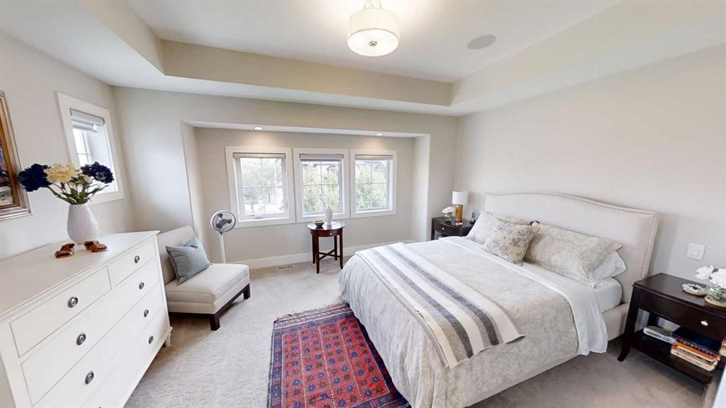 320 Stonecrest Place West, Lethbridge, AB - Indoor Photo Showing Bedroom