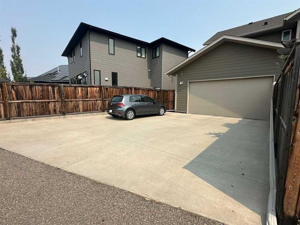 320 Stonecrest Place West, Lethbridge, AB - Outdoor With Exterior