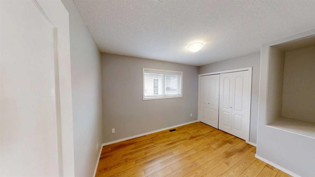 802 Aberdeen Place West, Lethbridge, AB - Indoor Photo Showing Other Room