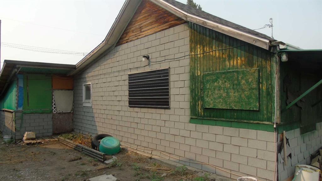 232 12 Street, Fort Macleod, AB - Outdoor With Exterior