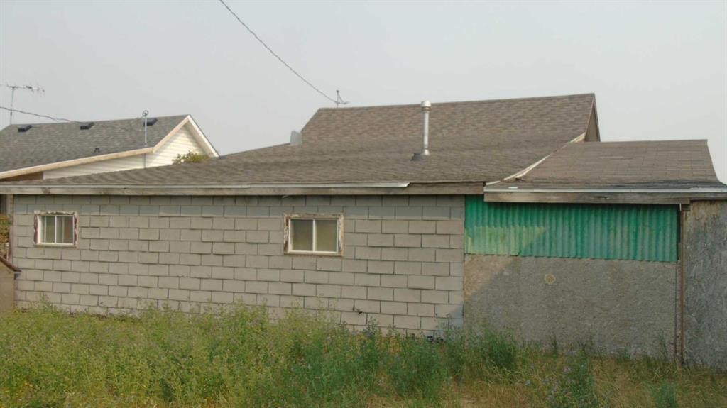 232 12 Street, Fort Macleod, AB -