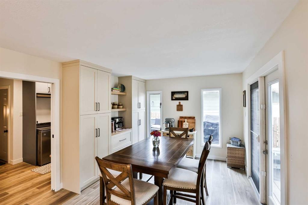 100 Eton Road West, Lethbridge, AB - Indoor Photo Showing Dining Room