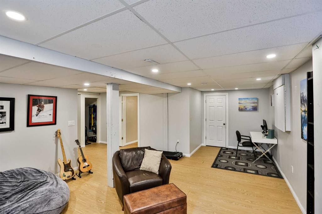 100 Eton Road West, Lethbridge, AB - Indoor Photo Showing Basement