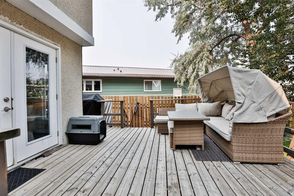 100 Eton Road West, Lethbridge, AB - Outdoor With Deck Patio Veranda With Exterior
