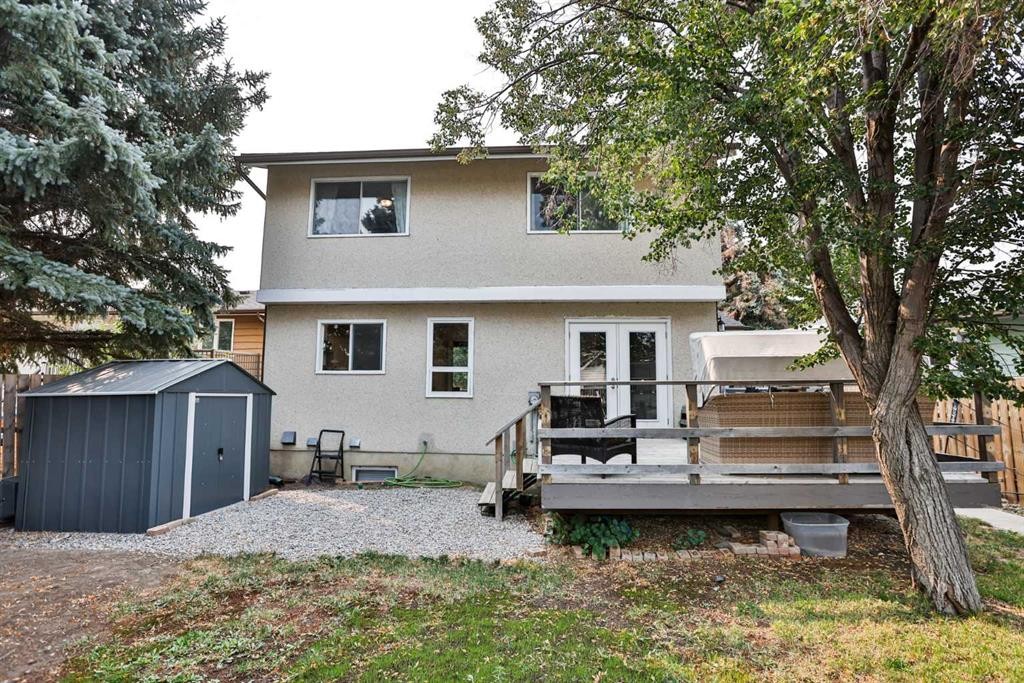 100 Eton Road West, Lethbridge, AB - Outdoor With Deck Patio Veranda