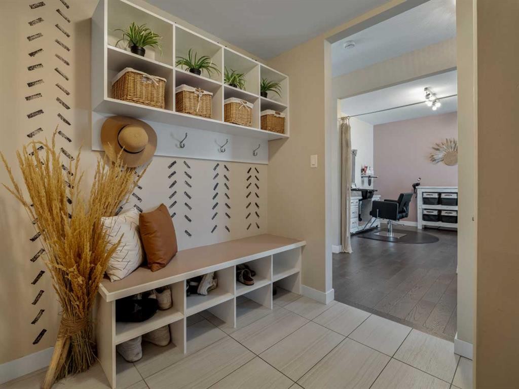 187 Westgate Drive, Coaldale, AB - Indoor Photo Showing Other Room