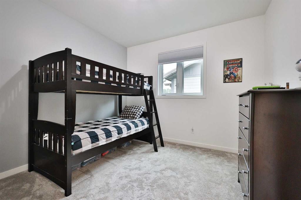 246 4A Street, Stirling, AB - Indoor Photo Showing Bedroom