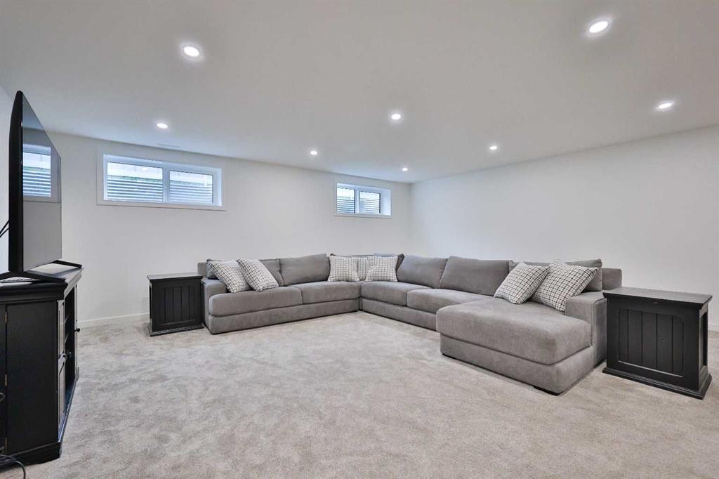 246 4A Street, Stirling, AB - Indoor Photo Showing Basement