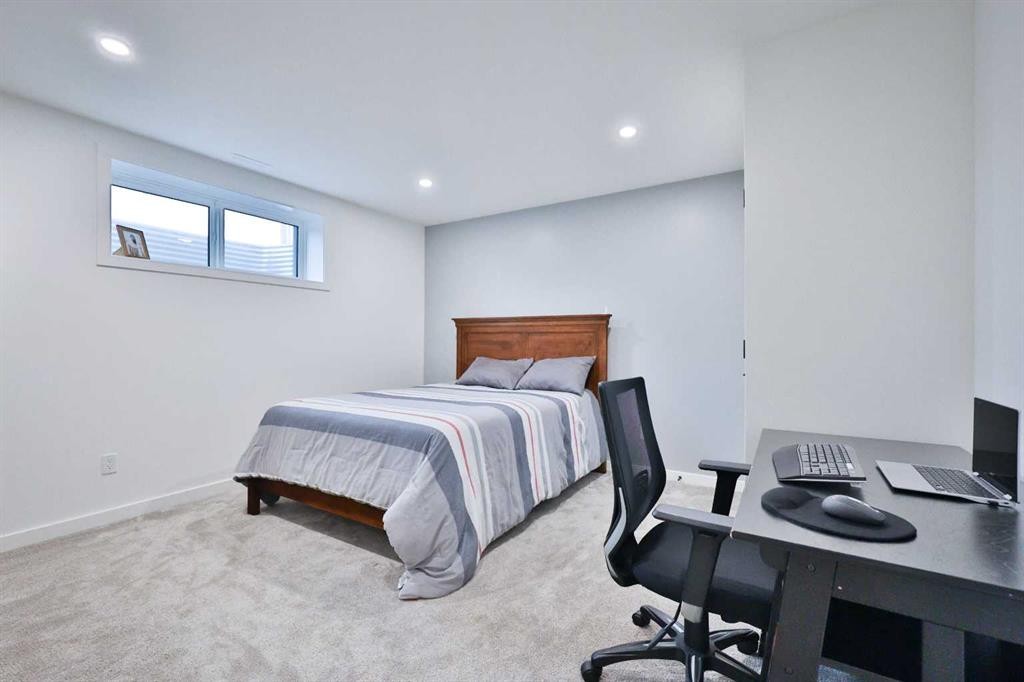 246 4A Street, Stirling, AB - Indoor
