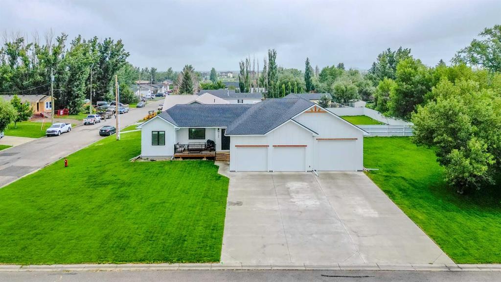 246 4A Street, Stirling, AB - Outdoor
