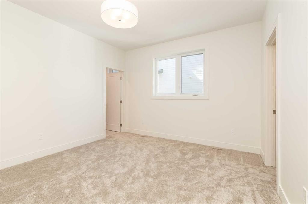 561 Malahat Green West, Lethbridge, AB - Indoor Photo Showing Other Room