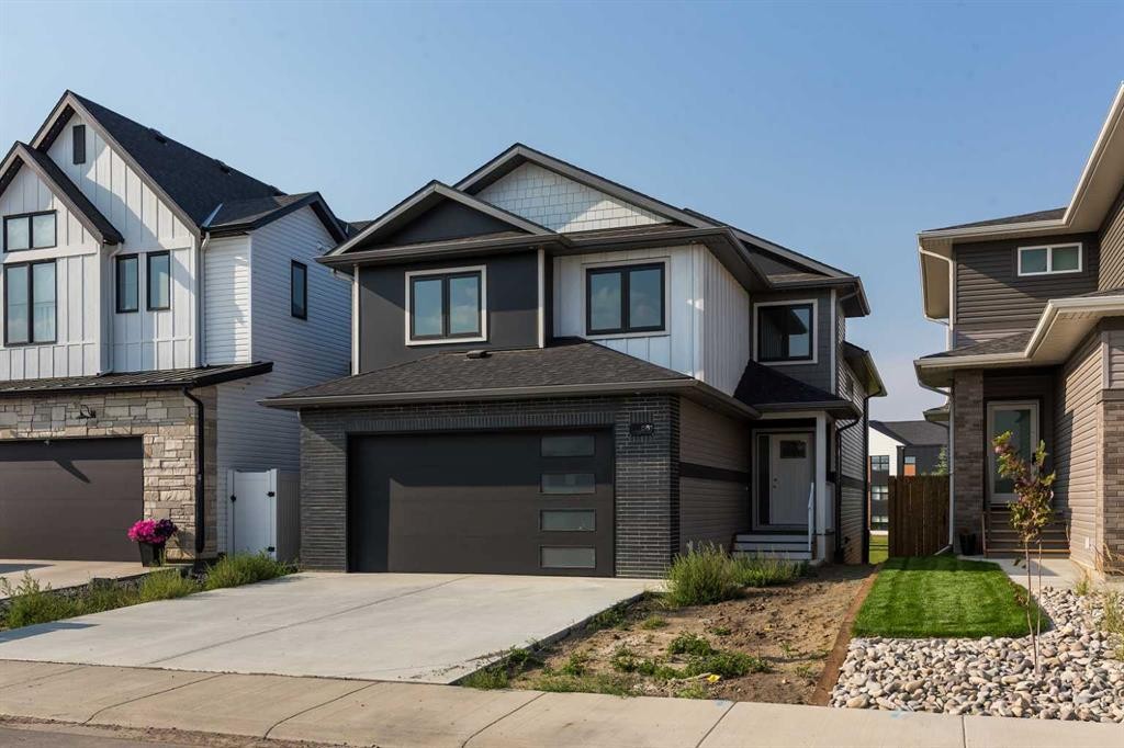 561 Malahat Green West, Lethbridge, AB - Outdoor With Facade