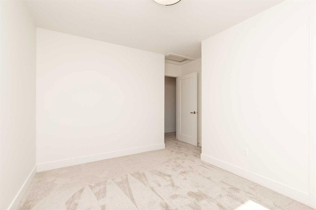 561 Malahat Green West, Lethbridge, AB - Indoor Photo Showing Other Room