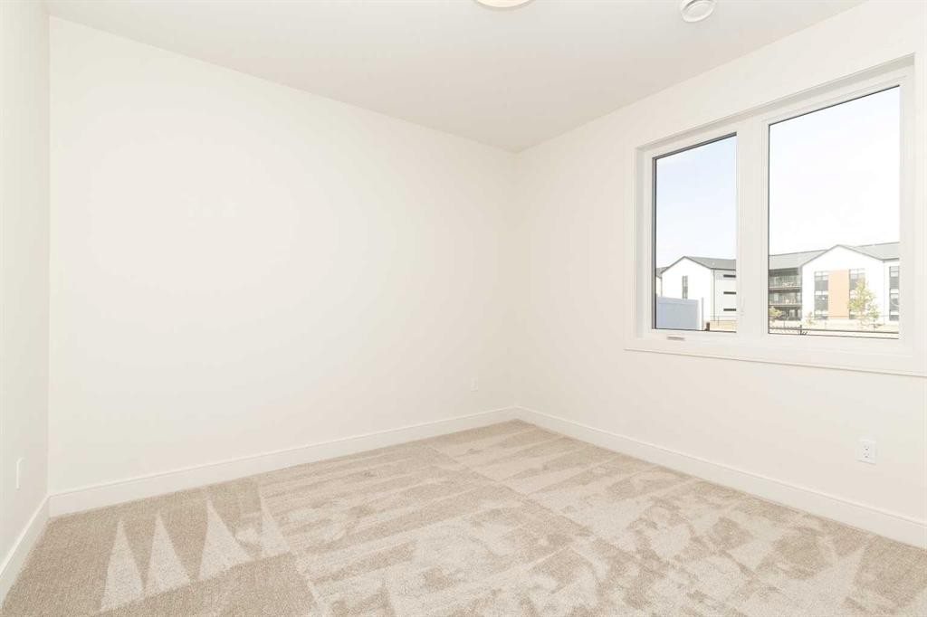 561 Malahat Green West, Lethbridge, AB - Indoor Photo Showing Other Room