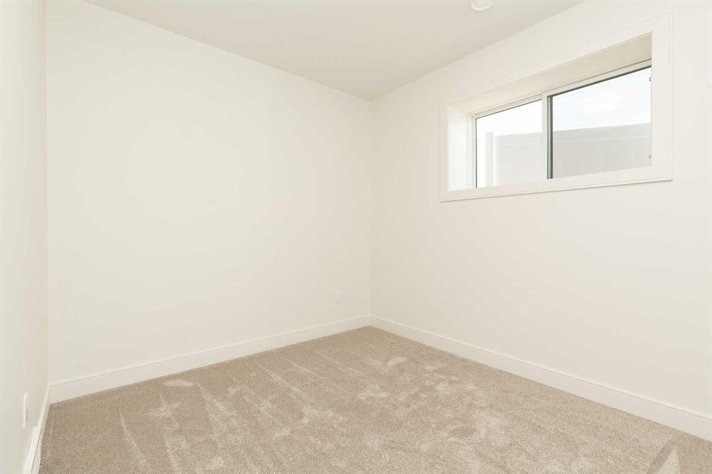 561 Malahat Green West, Lethbridge, AB - Indoor Photo Showing Other Room