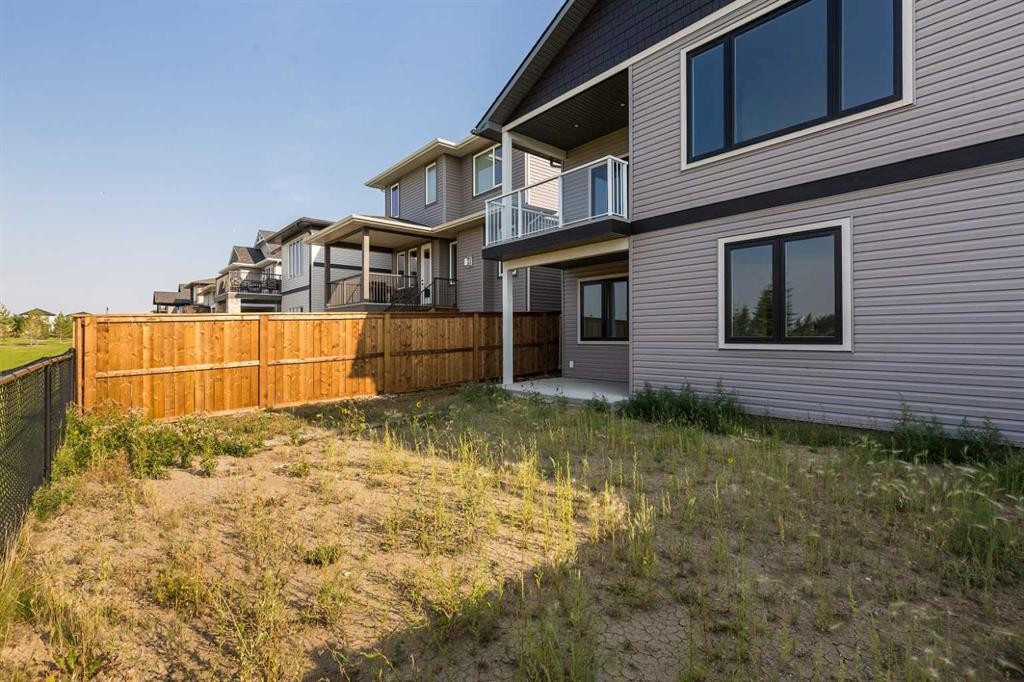 561 Malahat Green West, Lethbridge, AB - Outdoor