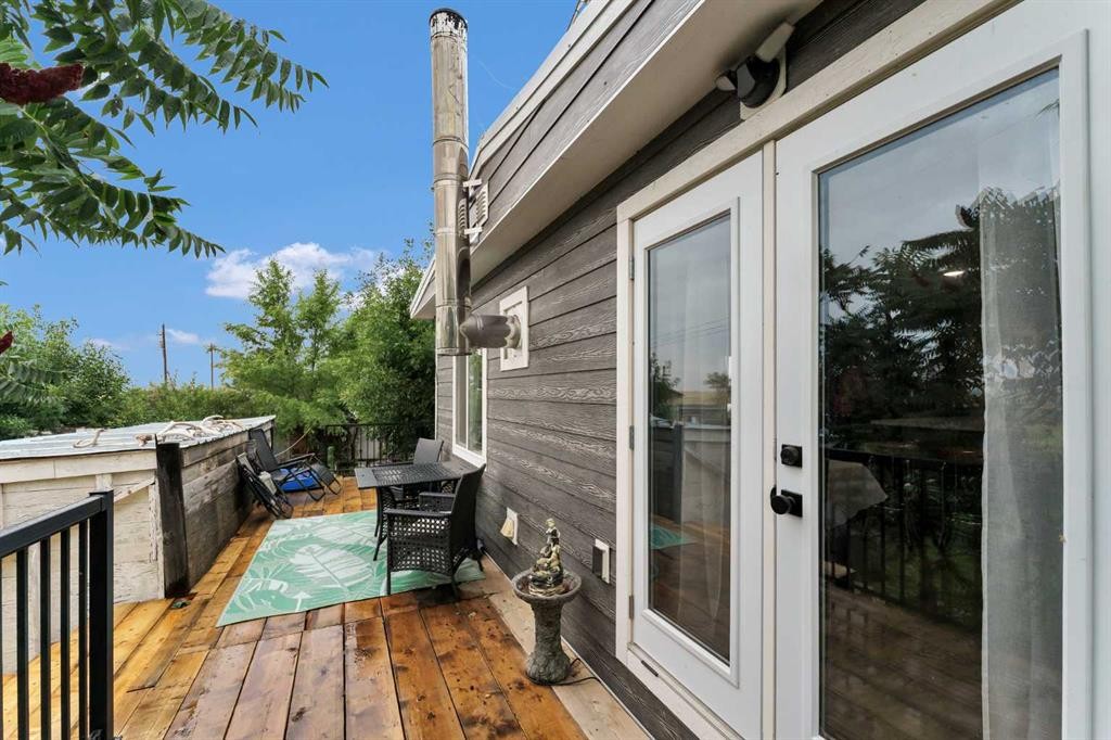 210 Dunbar Avenue West, Bow Island, AB - Outdoor With Deck Patio Veranda With Exterior