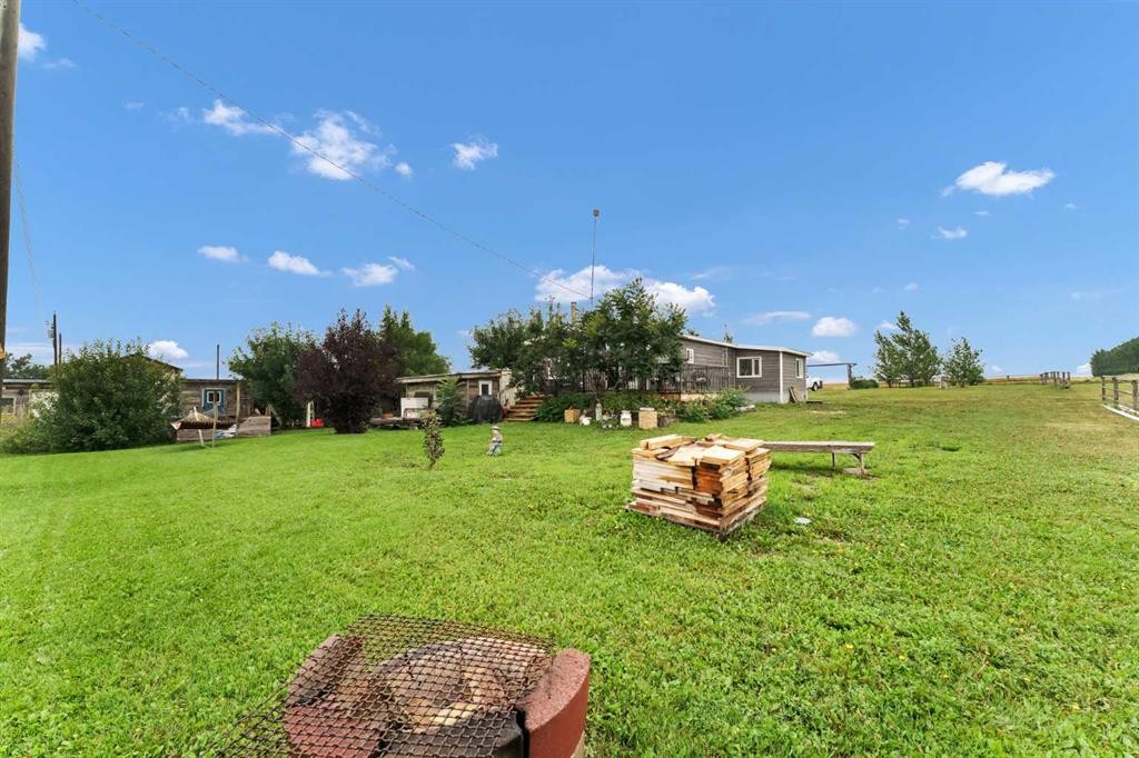 210 Dunbar Avenue West, Bow Island, AB - Outdoor