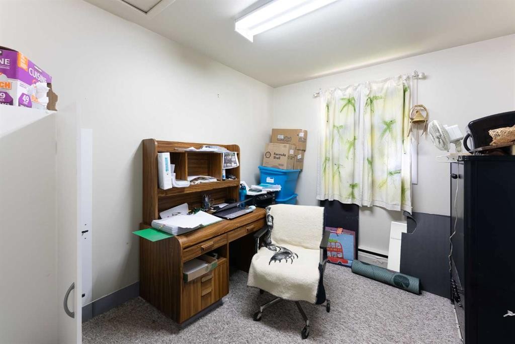 1114 11 Avenue North, Lethbridge, AB - Indoor