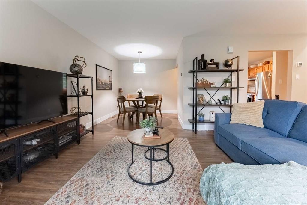 2802 77 Street, Coleman, AB - Indoor Photo Showing Living Room