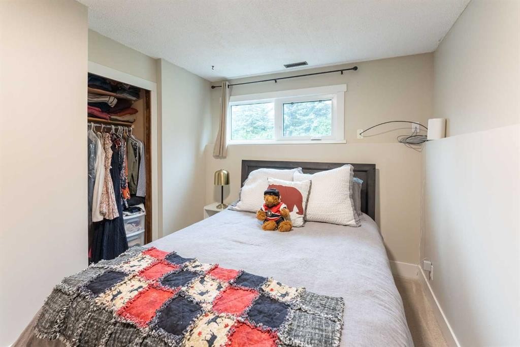 2802 77 Street, Coleman, AB - Indoor Photo Showing Bedroom