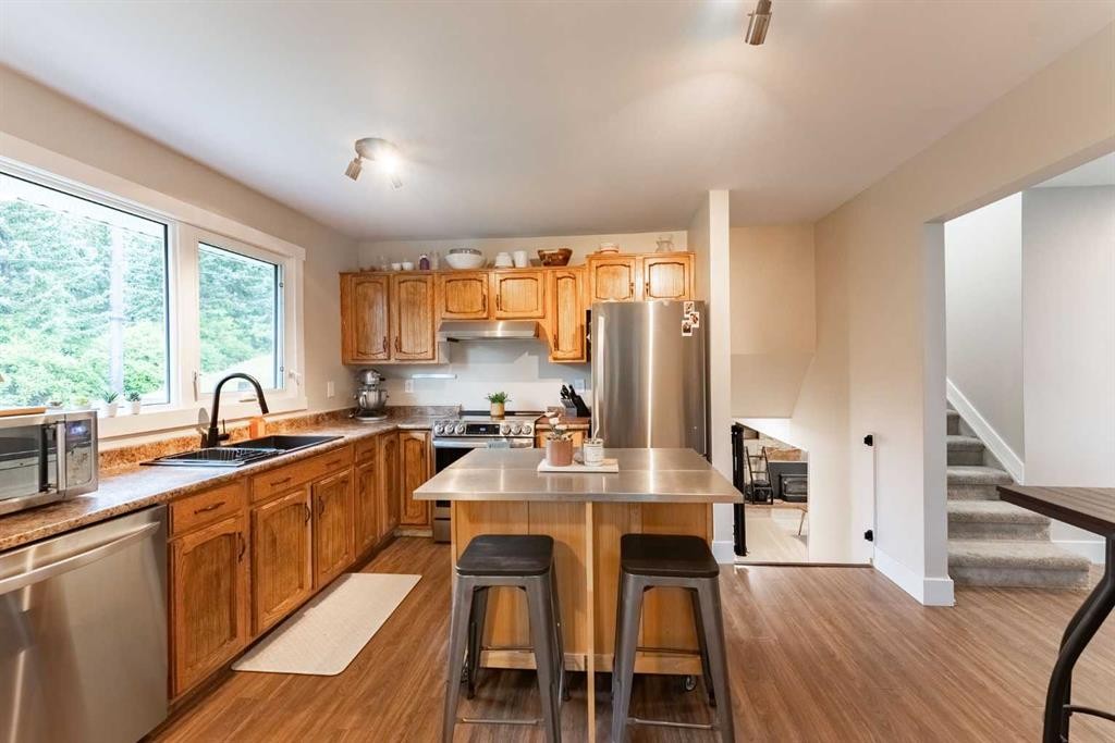 2802 77 Street, Coleman, AB - Indoor Photo Showing Kitchen With Stainless Steel Kitchen