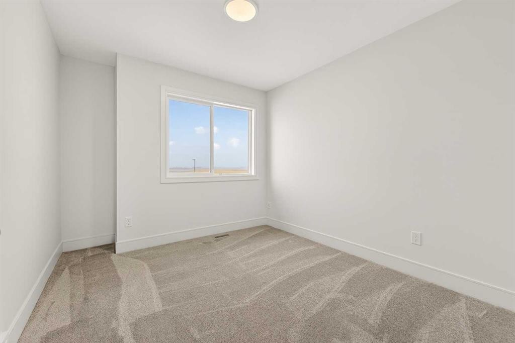 2533 16 Avenue, Coaldale, AB - Indoor Photo Showing Other Room