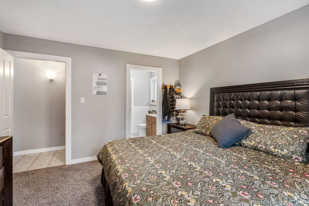 135 Fairmont Point South, Lethbridge, AB - Indoor Photo Showing Bedroom