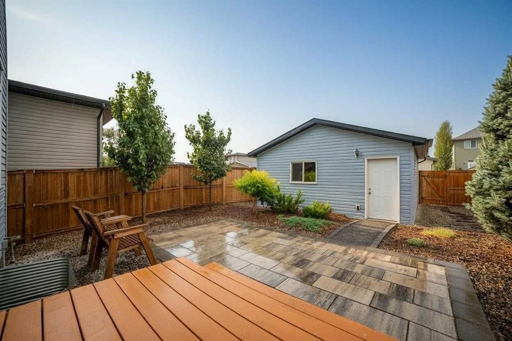 809 Greywolf Run North, Lethbridge, AB - Outdoor With Deck Patio Veranda With Exterior