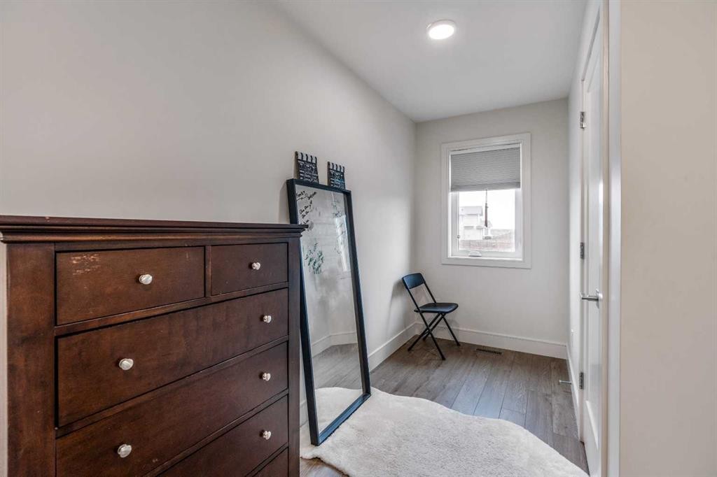 270 Grassland Boulevard West, Lethbridge, AB - Indoor