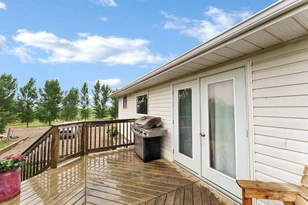 94079 113 Range Road, Bow Island, AB - Outdoor With Deck Patio Veranda With Exterior