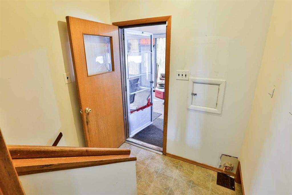 2719 6 Avenue North, Lethbridge, AB - Indoor Photo Showing Other Room