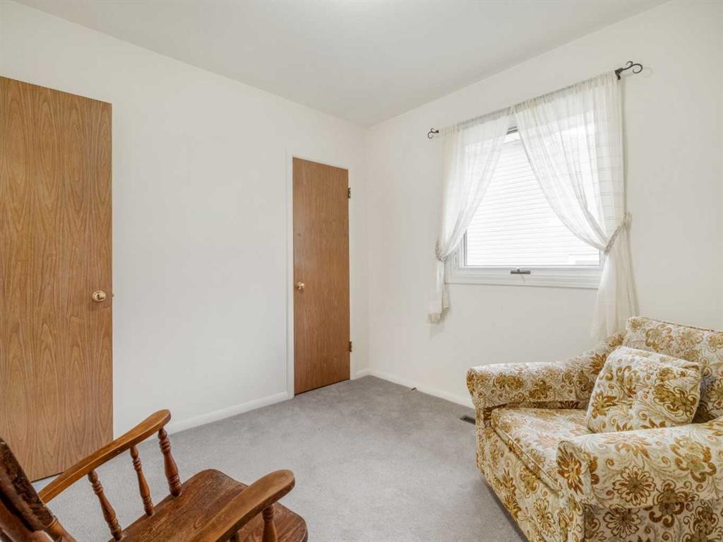 2110 19 Avenue South, Lethbridge, AB - Indoor