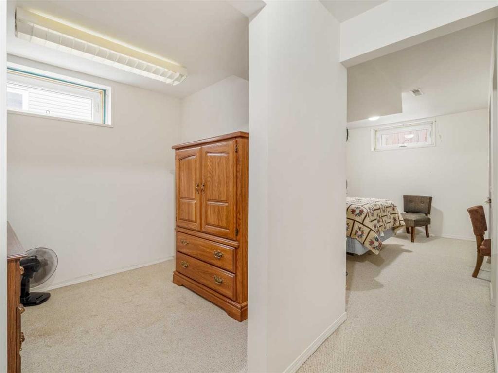 2110 19 Avenue South, Lethbridge, AB - Indoor Photo Showing Other Room