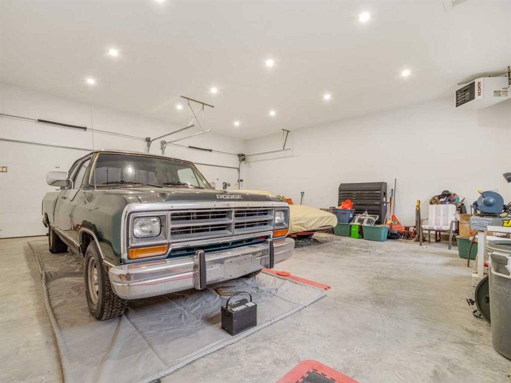 2110 19 Avenue South, Lethbridge, AB - Indoor Photo Showing Garage